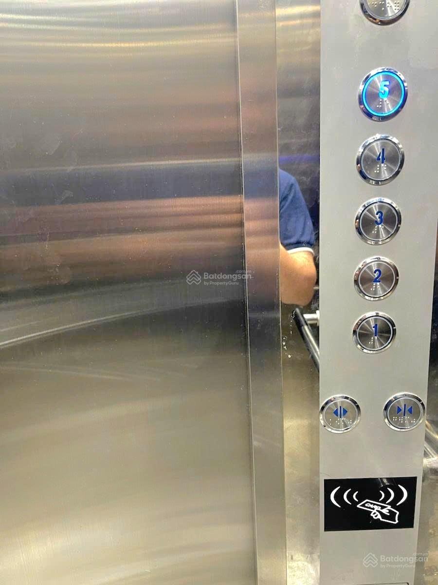 Bán nhà Trương Định Hai Bà Trưng 37m2 5tầng mặt tiền 5.5m hơn 8 tỷ thang máy nhà đẹp ở ngay gần phố Bán nhà Trương Định Hai Bà Trưng 37m2 5tầng mặt tiền 5.5m hơn 8 tỷ thang máy nhà đẹp ở ngay gần phố