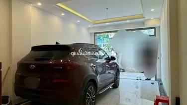 PHÂN LÔ ÔTÔ ĐỖ CỬA, ÔTÔ TRÁNH CĂN DUY NHẤT PHỐ LẠC TRUNG, AN NINH TỐT, Ở THÌ SƯỚNG, KD ĐA DẠNG.