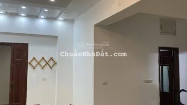 Cho thuê căn hộ chung cư 183 Hoàng Văn Thái, Thanh Xuân 70m2 2PN 1WC gần full 10,5tr. 0866 894 ***