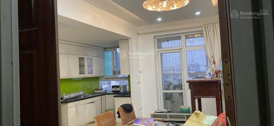 Cho thuê căn hộ chung cư 183 Hoàng Văn Thái, Thanh Xuân 70m2 2PN 1WC gần full 10,5tr. 0866 894 ***