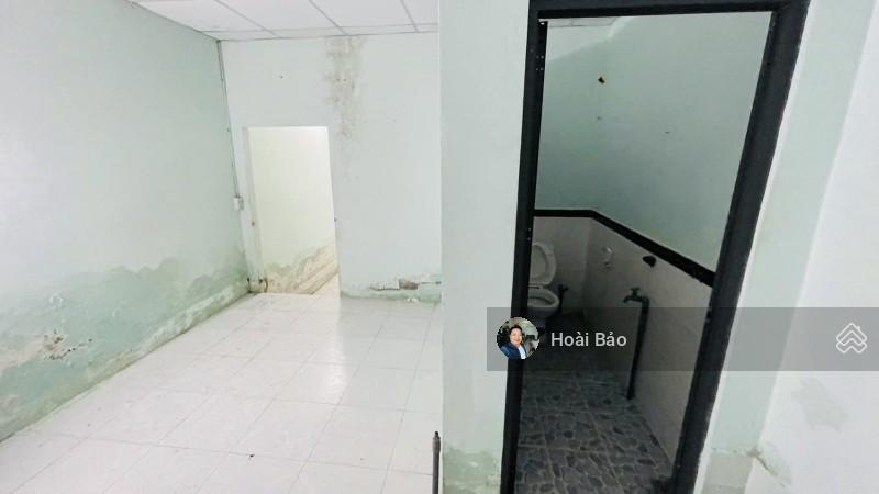 Bán đất nhà cũ (3.55 x 21m) gần Aeon Mall Bình Tân hẻm ba gác rộng