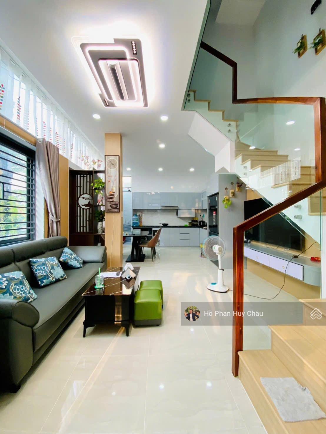 (Hiếm có) căn góc 2 MT hẻm 8m ô tô tránh - chính chủ xây tâm huyết - 4 tầng siêu đẹp, 7,6 tỷ