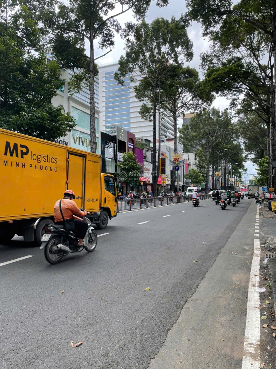 Siêu phẩm duy nhất. Mặt Tiền Nguyễn Khắc Nhu Quận 1_ 11x30m, cn 290m2_giá về còn 180 tỷ