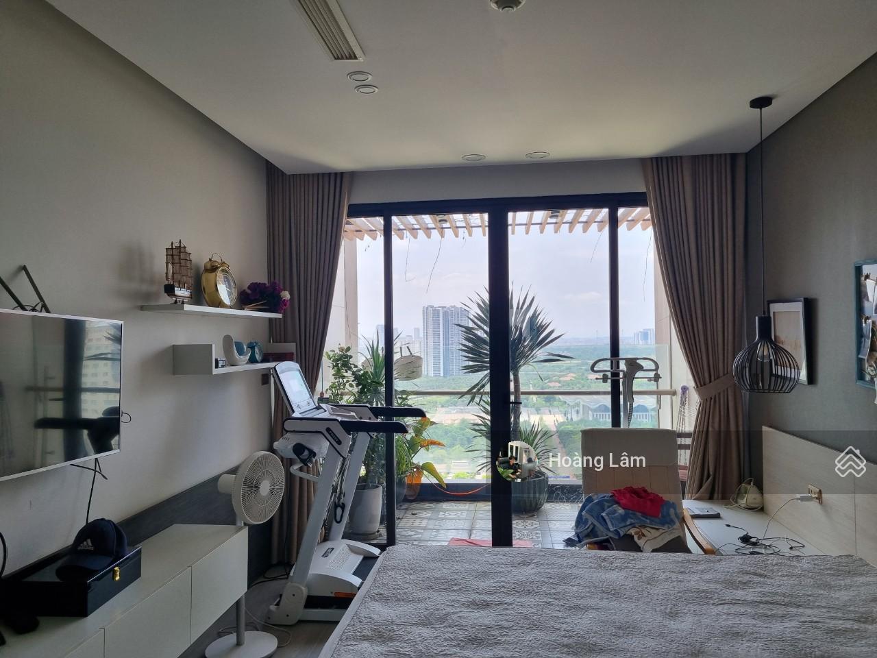 Mới. Tôi chủ nhà cần bán gấp căn hộ Vimeco Nguyễn Chánh tòa mới 3N 9,2 tỷ. LH: 0971 461 ***