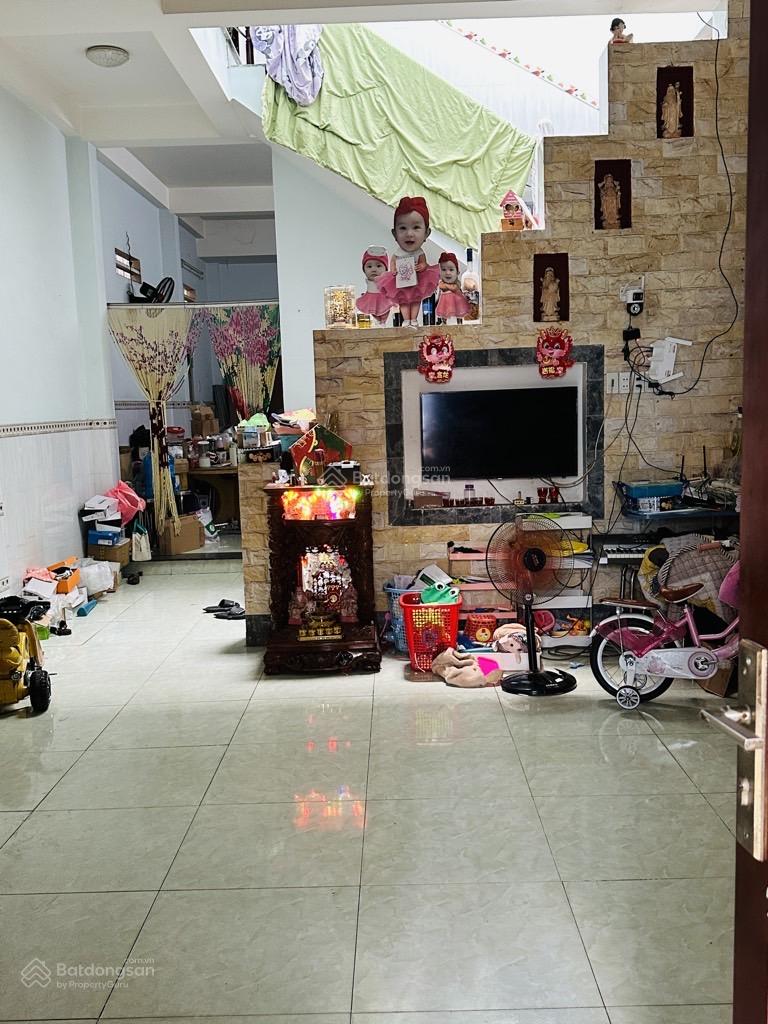 NHÀ + 8P trọ cho thuê 25tr. MT Tân Thới Nhất. 6x31 184m2. đường 7m