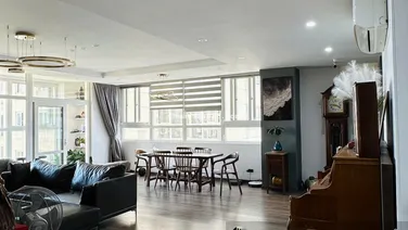 Mới. Chủ nhà là bạn thân tôi gửi tôi bán giùm căn hộ Vinaconex1 KDT 3N 10,2 tỷ. LH: 0971 461 ***