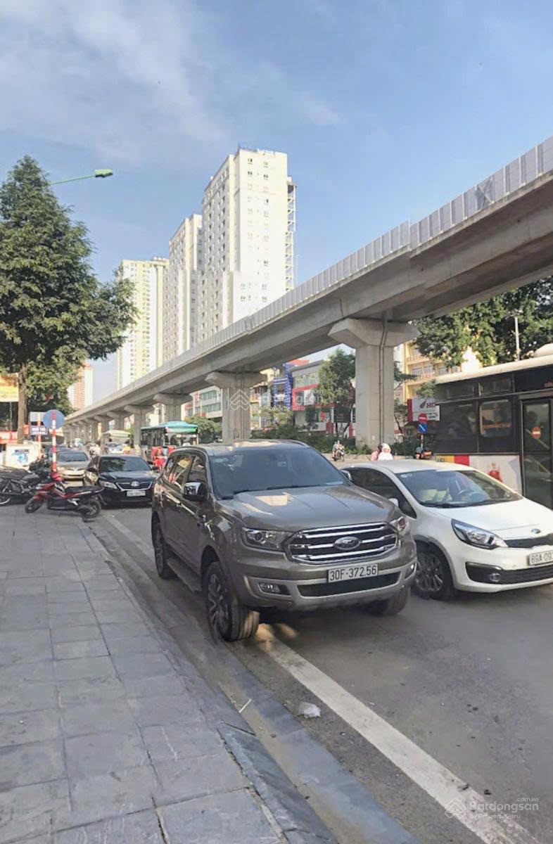 Giảm chào 1 tỷ! Bán nhà KĐT Mỗ Lao. Diện tích 92m2, 6m MT, ô tô tránh, giá 18,5 tỷ Giảm chào 1 tỷ! Bán nhà KĐT Mỗ Lao. Diện tích 92m2, 6m MT, ô tô tránh, giá 18,5 tỷ