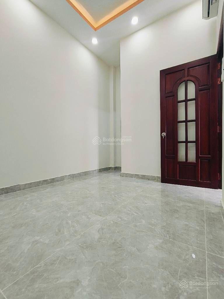 Hẽm Cao Lỗ, 4 Tầng , 4,7m*9m , gần TTTM Parc Mall , P4Q8 chỉ 6T968 TL Hẽm Cao Lỗ, 4 Tầng , 4,7m*9m , gần TTTM Parc Mall , P4Q8 chỉ 6T968 TL