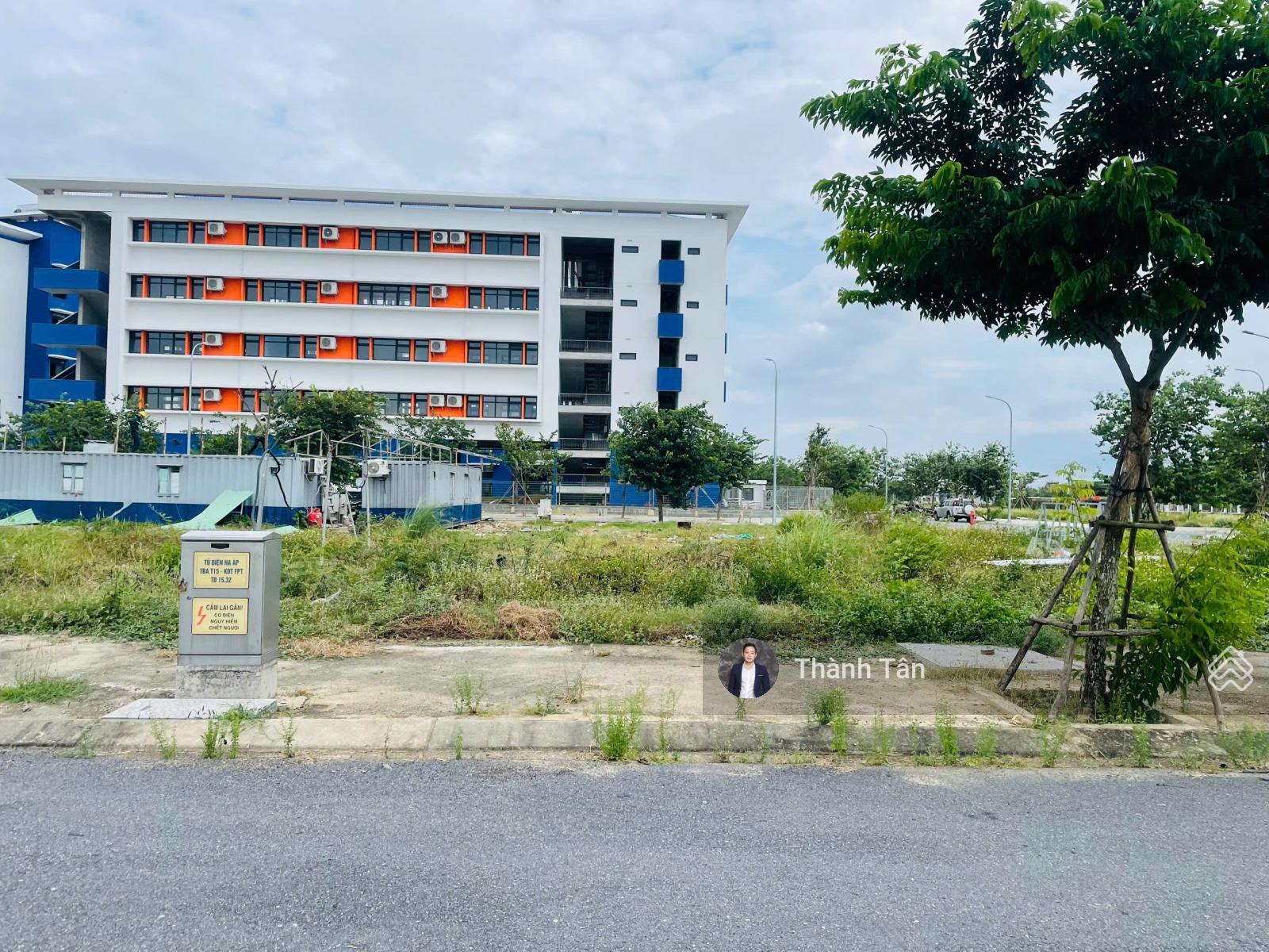 Duy nhất 1 lô cần bán gấp trục đường Nguyễn Gia Thiểu - đường QH 27m gần cổng bệnh viện đại học Y