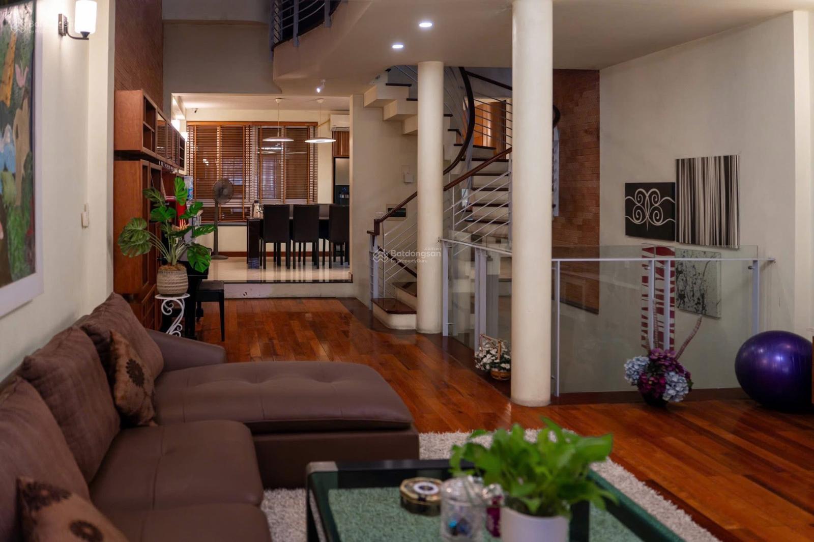 BÁN NHÀ RIÊNG 193 TRUNG KÍNH- 3 Ô TÔ TRÁNH -HẦM ĐỂ XE -70M2 -MT:5M -GIÁ:32,7TỶ - KINH DOANH