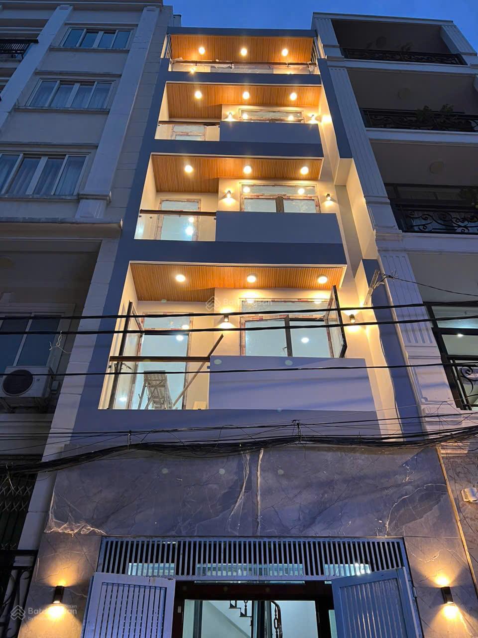 Siêu phẩm CHDV mới ra lò đường Cửu Long, TB. (4,5x15m), 5 tầng TM, thu nhập 80tr/1th. Giá 19,5 tỷ