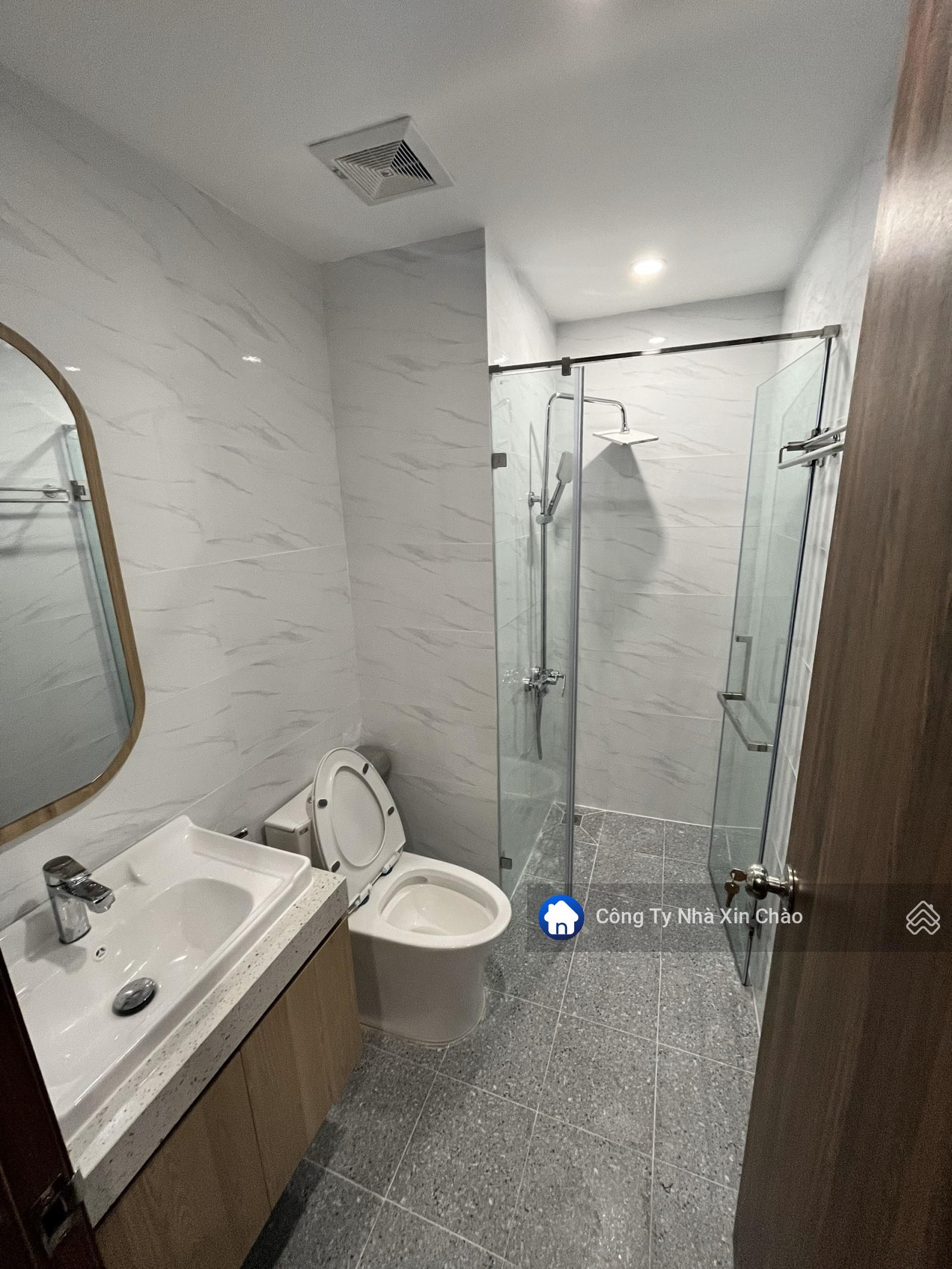 (Bán nhanh) căn hộ studio siêu đẹp với ban công Đông Nam nhìn hồ tại D'Capitale