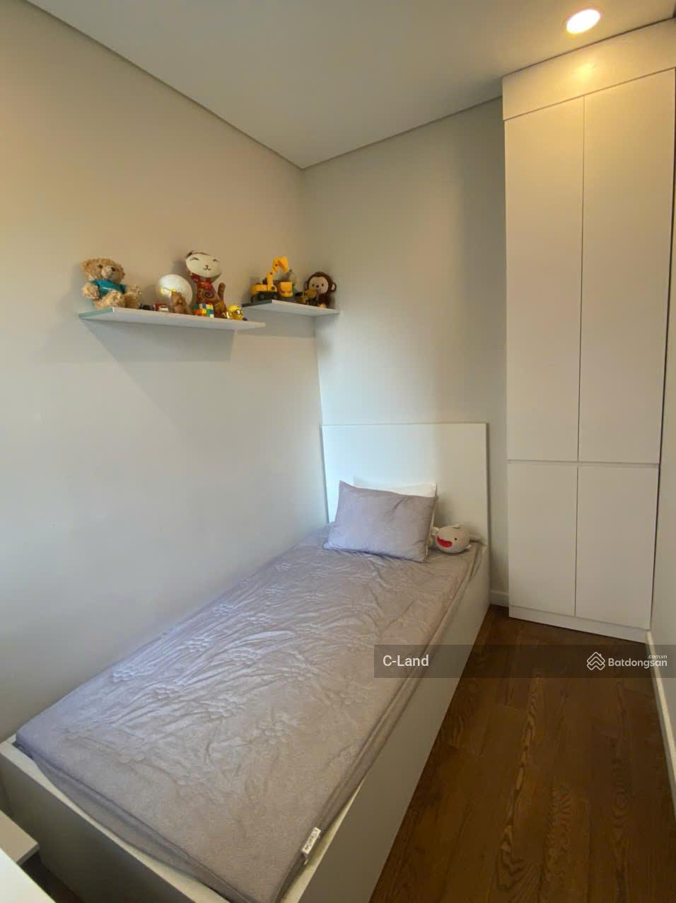 Cho thuê nhanh căn hộ 1.5 ngủ toà C2 Dcapitale. Giá 17tr/tháng, gọi ngay: 096231313