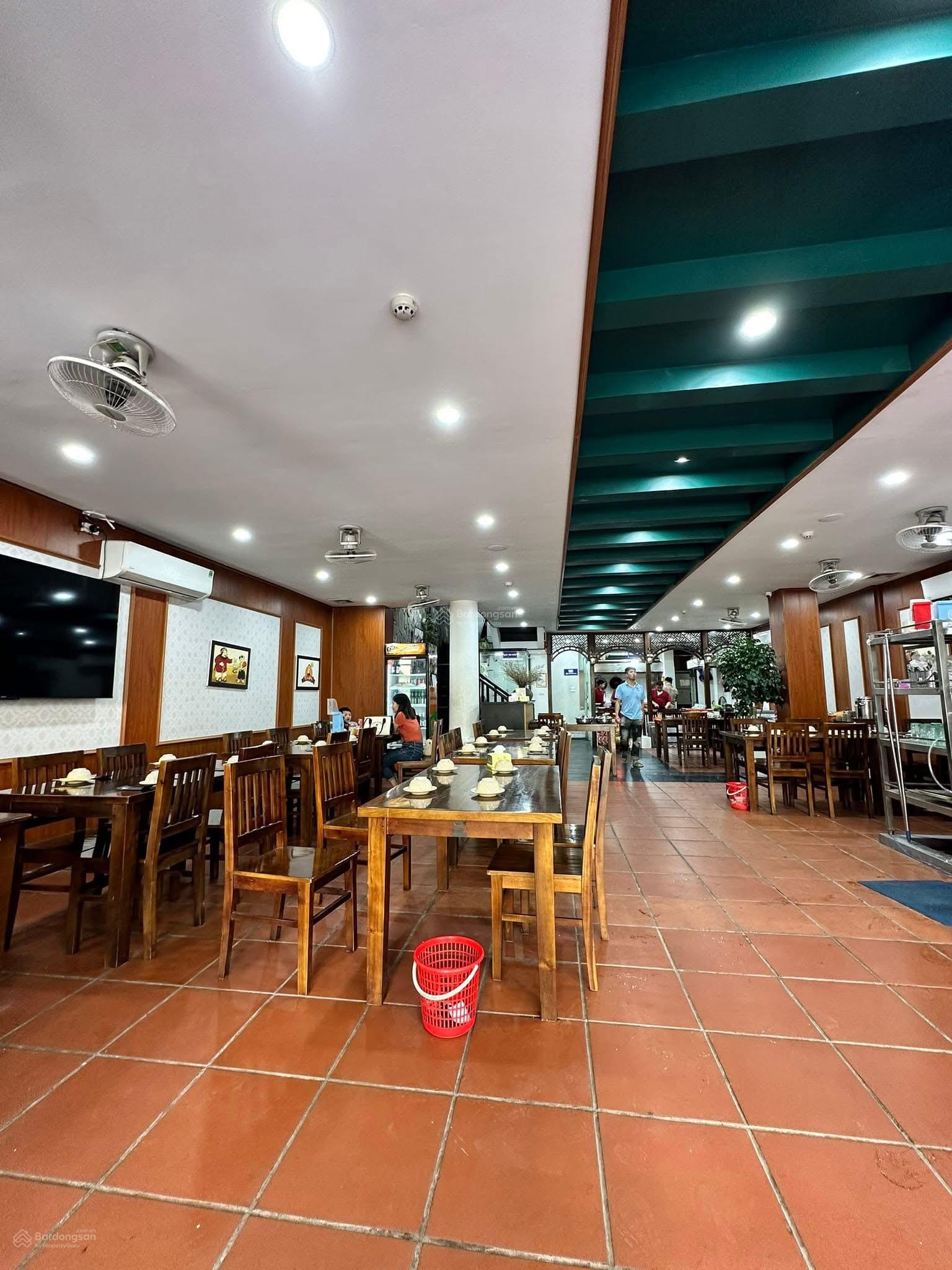 BÁN ĐẤT MẶT PHỐ TRƯƠNG CÔNG GIAI CẦU GIẤY 150m2 - mặt tiền 10m giá chỉ 90 Tỷ TL