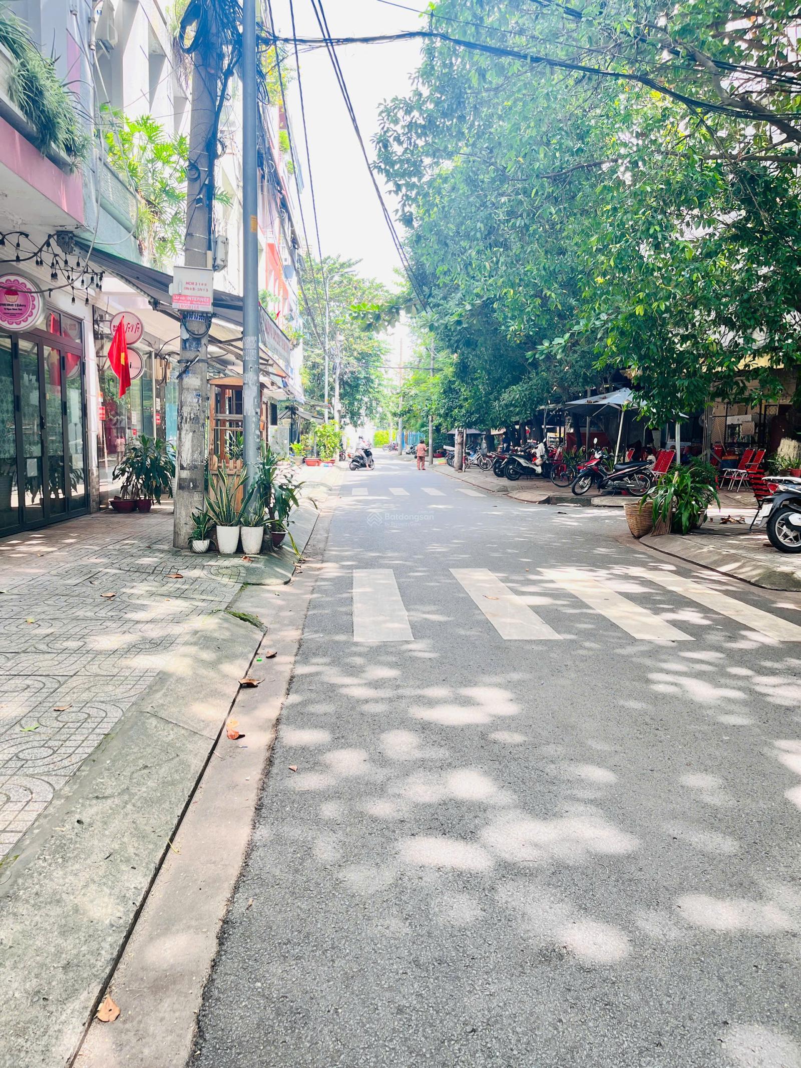 Bán nhà mặt tiền khu Tân Hương căn góc DT 9.33 x 14.56m giá 13 tỷ Bán nhà mặt tiền khu Tân Hương căn góc DT 9.33 x 14.56m giá 13 tỷ