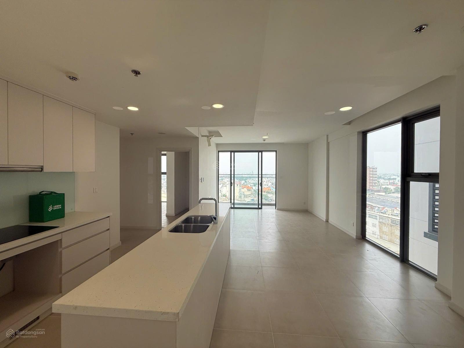 Giá tốt nhất! Cho thuê Urban Green 3PN siêu rộng chỉ 15tr NTCB full rèm, máy lanhh máy NN view LM81