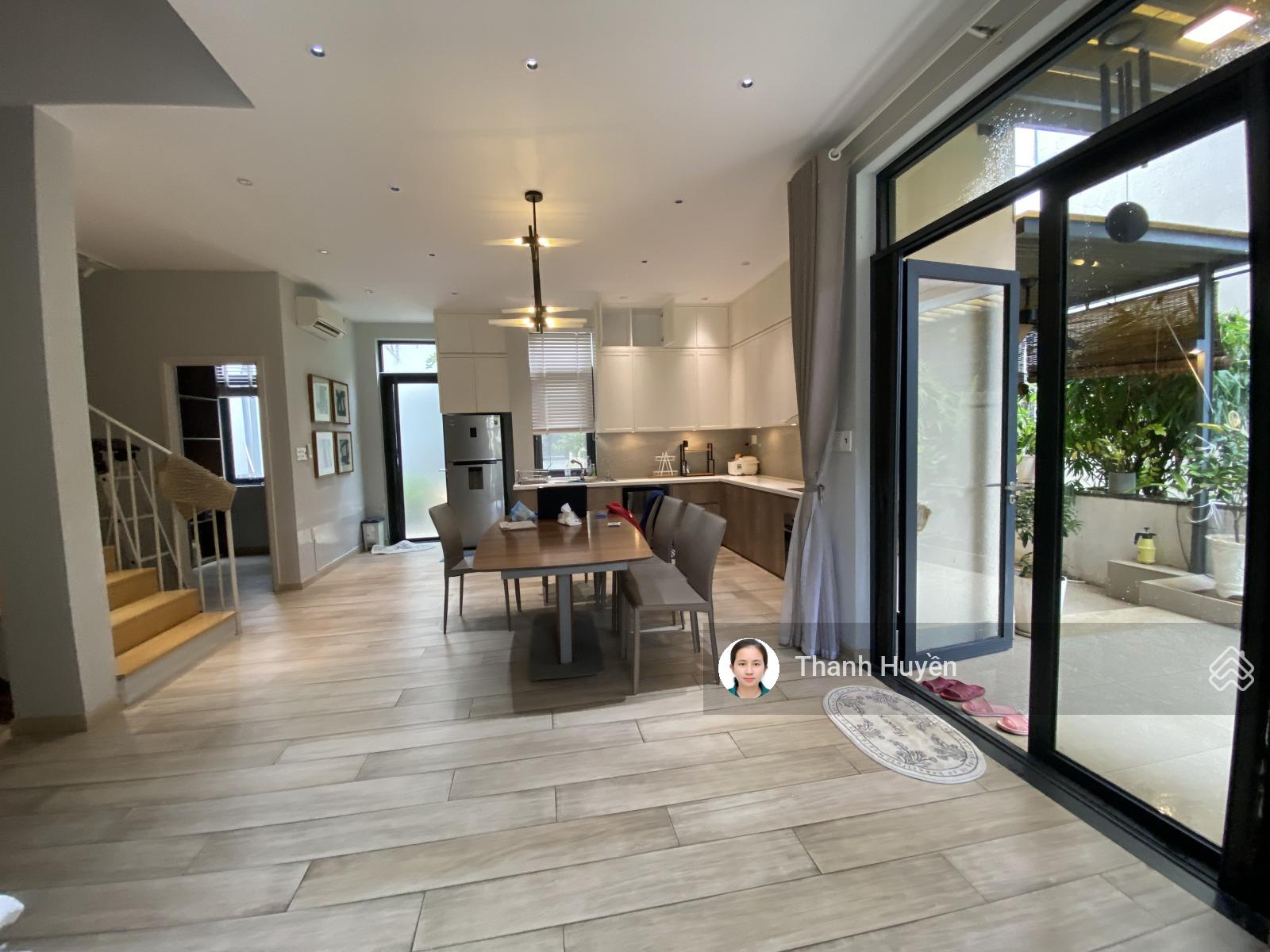 Cho thuê biệt thự Lucasta Khang Điền, full nội thất đẹp đường rộng 20m