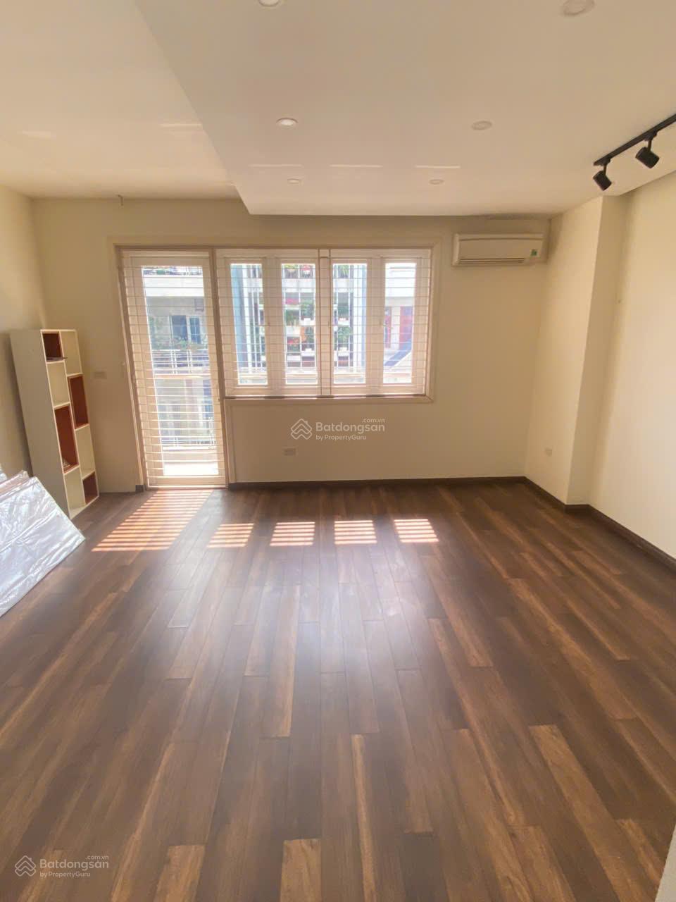 Cho thuê nhà phố Trần Duy Hưng - Cầu Giấy, 85m2 x 4 tầng, lô góc MT: 8m. Chia phòng, đủ ĐH, NL Cho thuê nhà phố Trần Duy Hưng - Cầu Giấy, 85m2 x 4 tầng, lô góc MT: 8m. Chia phòng, đủ ĐH, NL