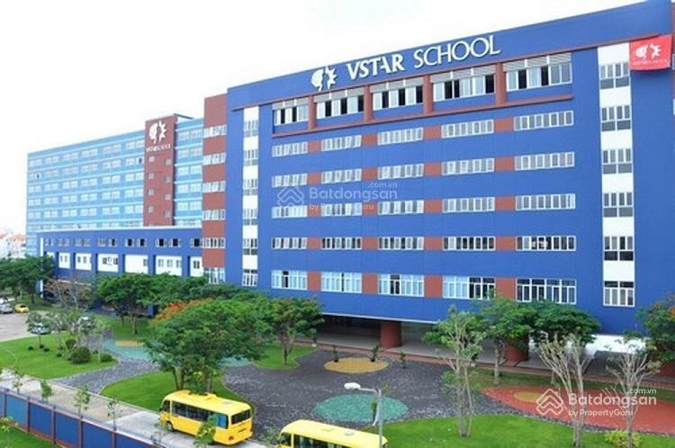 CẦN BÁN NHÀ GÓC 2MT HIM LAM KÊNH TẺ Q7 DT ĐẤT 70M2 3 LẦU + SÂN THƯỢNG GẦN TRƯỜNG KDC ĐẸP NHẤT Q7