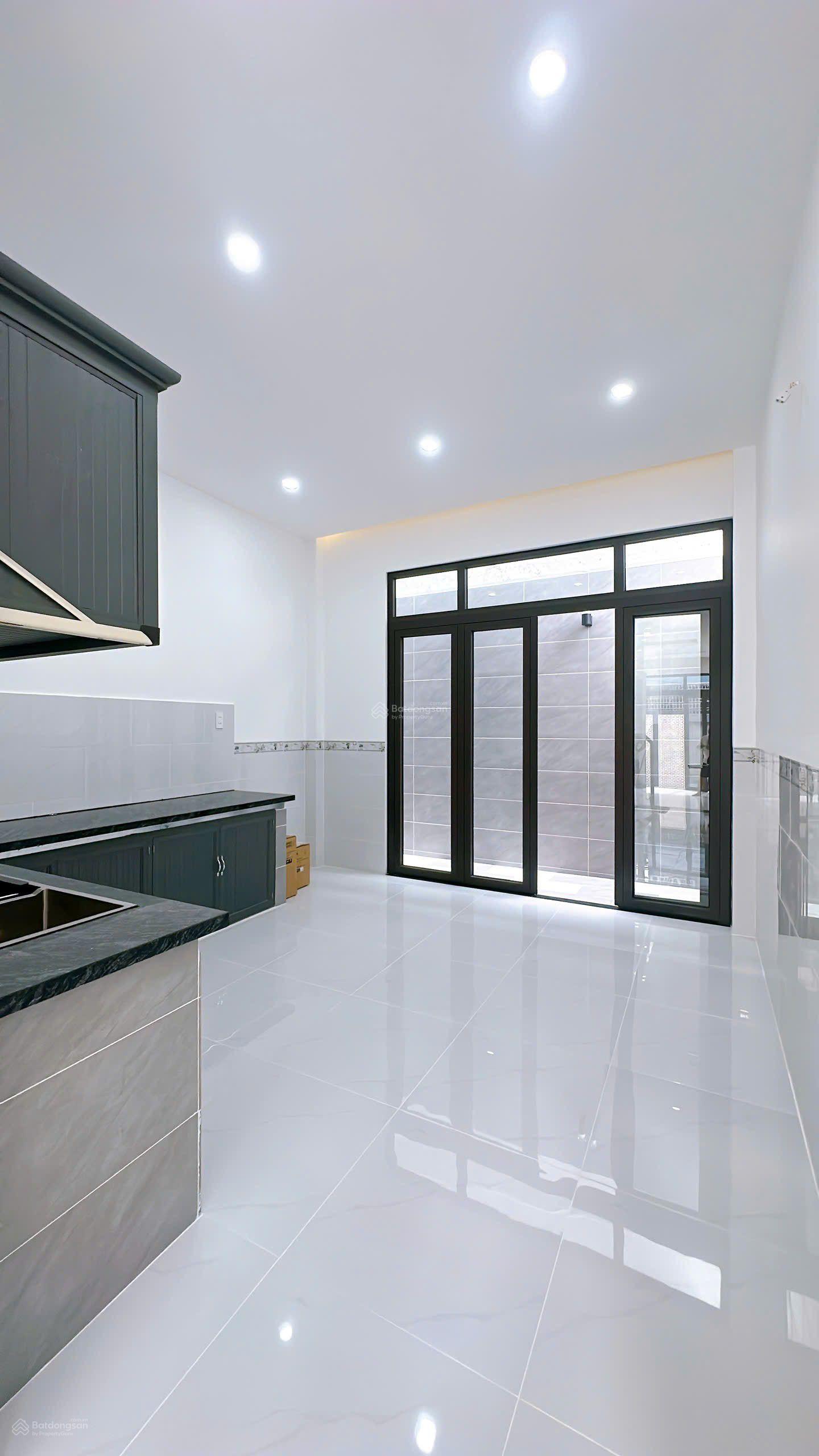 Bán nhà 5 tầng, HXH, P4, Quận 4 giá 12 tỷ