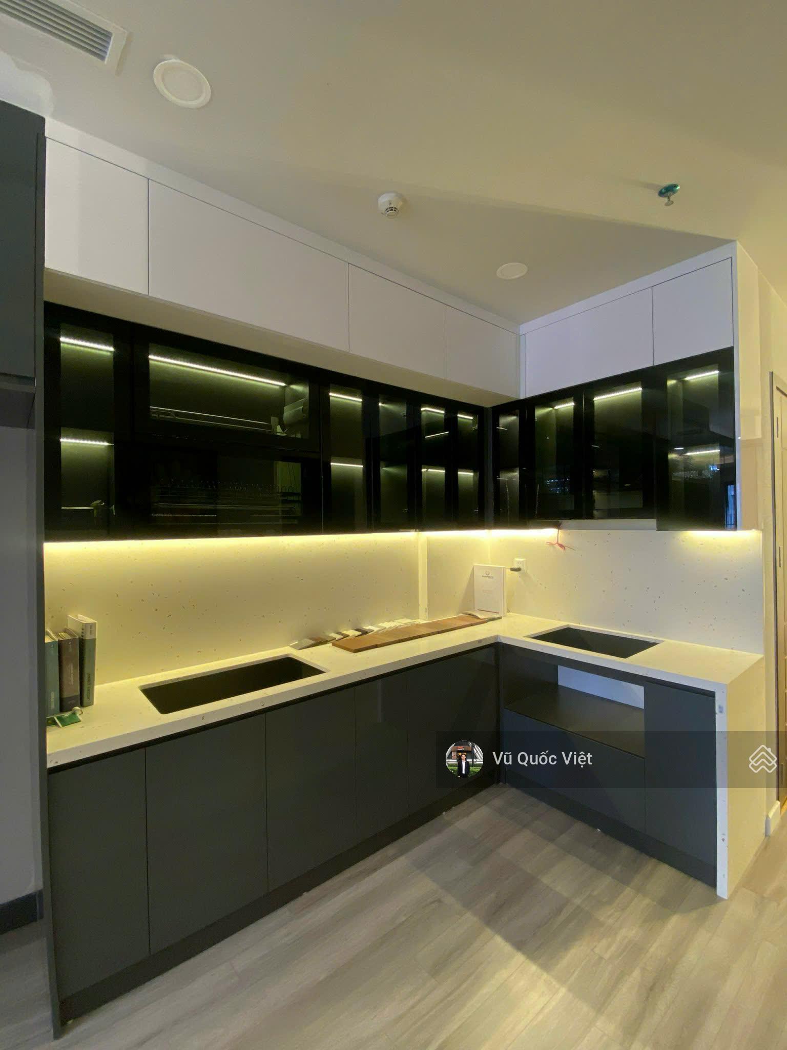 Chủ nhà thiện chí bán căn 2PN 2VS 80m2 chung cư Sun Square - Lê Đức Thọ, tầng trung thoáng giá tốt