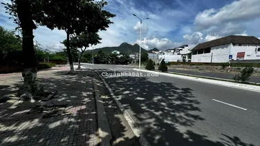 MẶT TIỀN PHẠM VĂN ĐỒNG - KĐT VĨNH HOÀ, PHƯỜNG BẮC NHA TRANG - 334,1 M2 - GIÁ 72 TRIỆU/M2