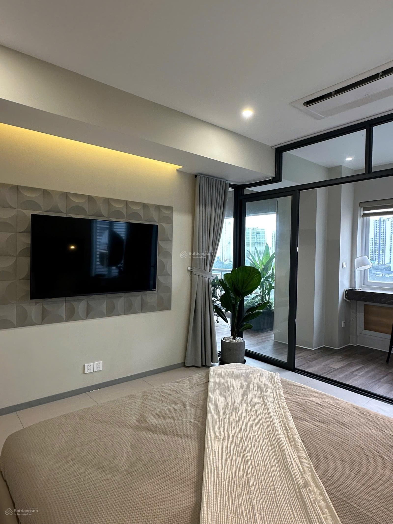 Bán căn hộ Mỹ Phát, PMH, Q7. 137m2. 3PN. Nhà mới 100%. View sông thoáng mát