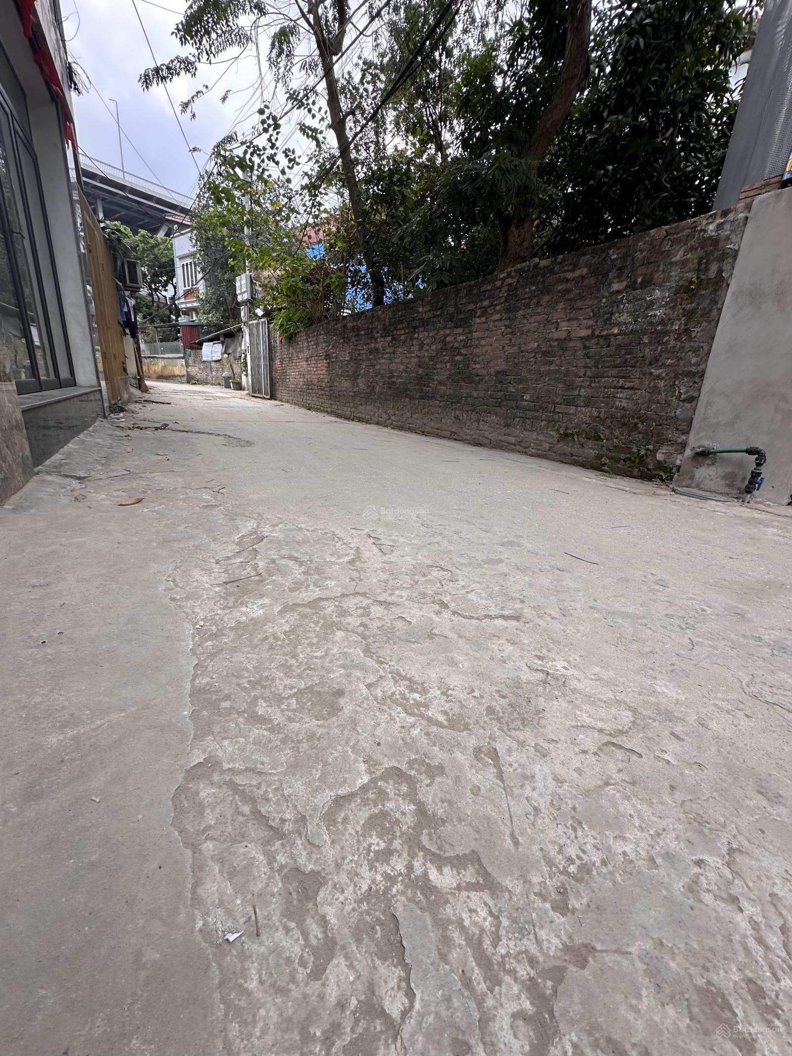 Bán đất gần cầu Thăng Long - Cực hiếm - tặng nhà ở ngay - bán ngay trong tuần Bán đất gần cầu Thăng Long - Cực hiếm - tặng nhà ở ngay - bán ngay trong tuần