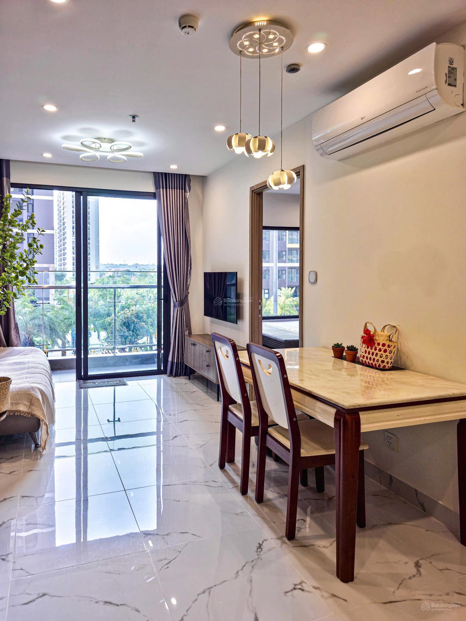 Beverly Solari (Vinhomes Grand Park) Thủ Đức | 59,3m (2PN - 2WC) | View Hồ bơi - Đầy đủ nội thất