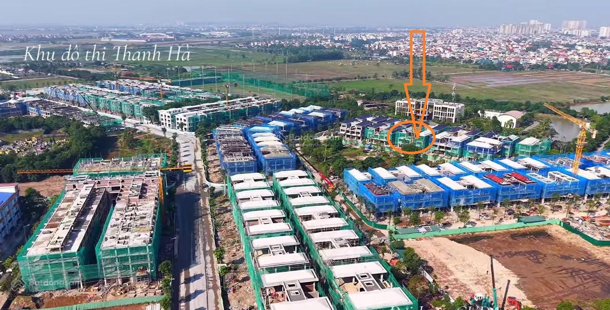 Bán biệt thự 300m2, hướng Đông Nam, trước mặt là công viên cây xanh