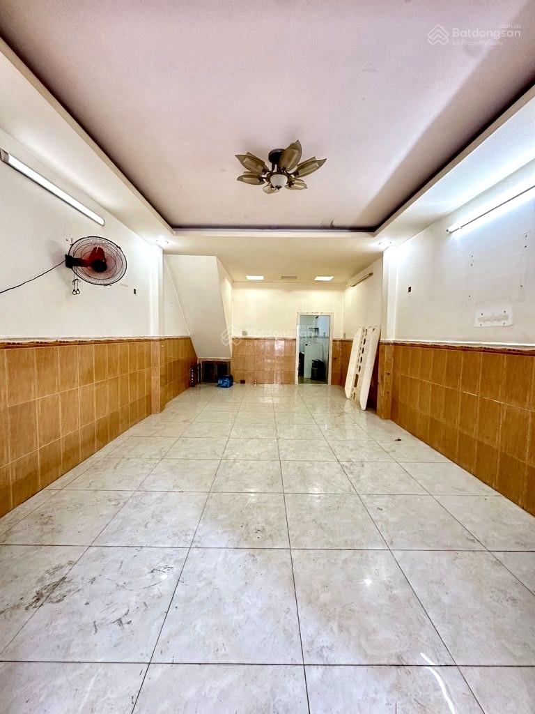 Hiếm 3 Tầng, (5PN) - Thoại Ngọc Hầu - Thạch Lam - DT: 4 x 12.5 - Trước cho thuê 12tr/th - Nhận Ngay