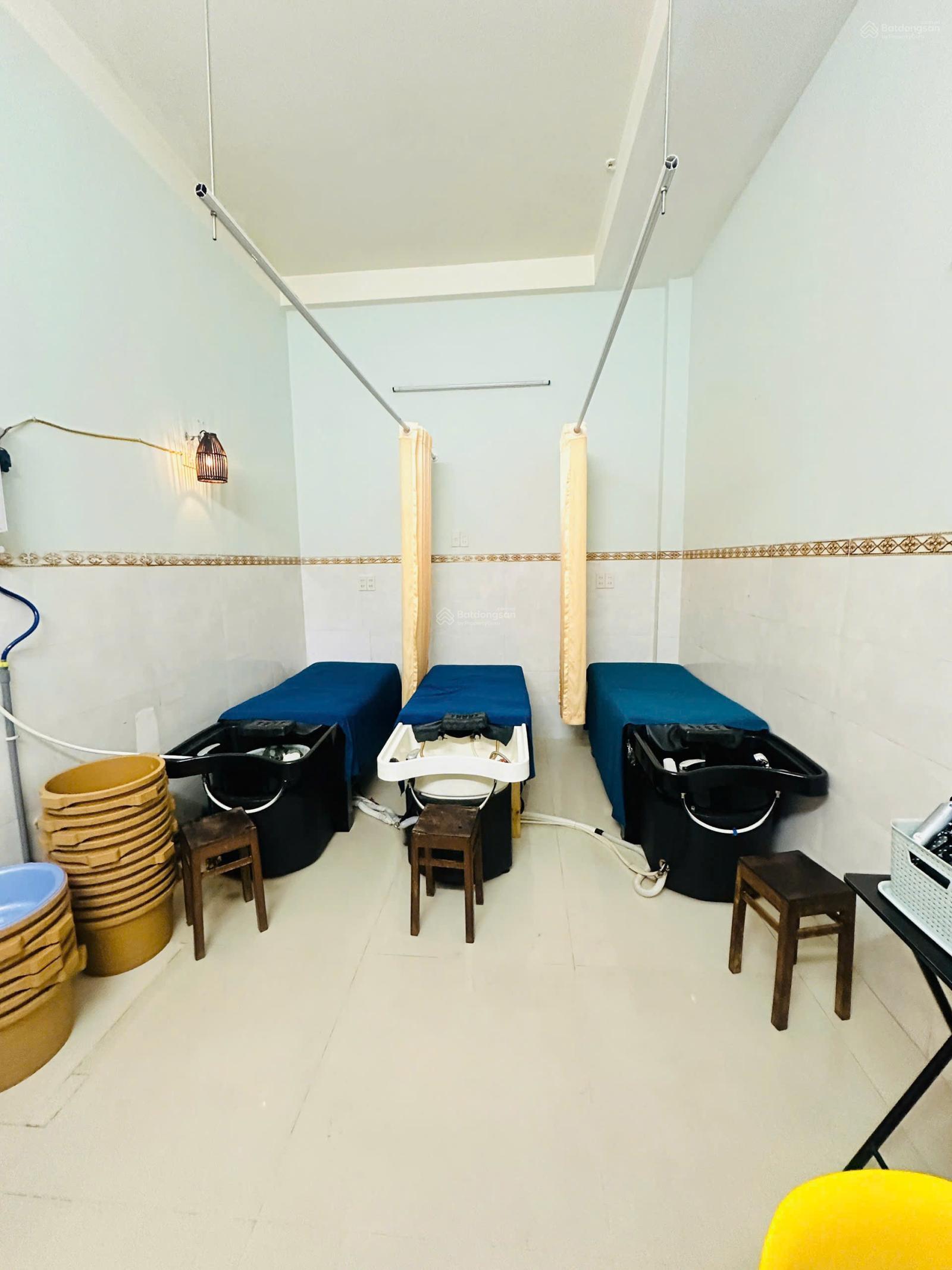 Cho thuê nhà hẻm sát Nguyễn Thị Minh Khai. Diện tích: 65 m2 - phù hợp làm spa, văn phòng