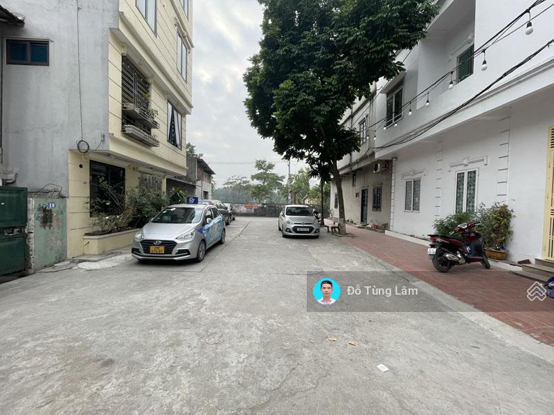 Cần bán 59,8m2 lô góc đất thổ cư, view vườn hoa, đối diện chung cư CT10 Việt Hưng. Phù hợp VP/KD
