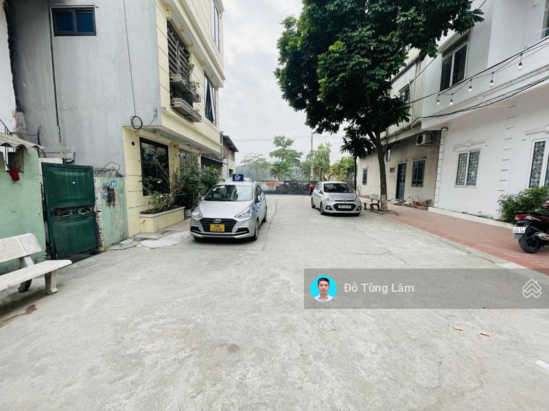 Cần bán 59,8m2 lô góc đất thổ cư, view vườn hoa, đối diện chung cư CT10 Việt Hưng. Phù hợp VP/KD