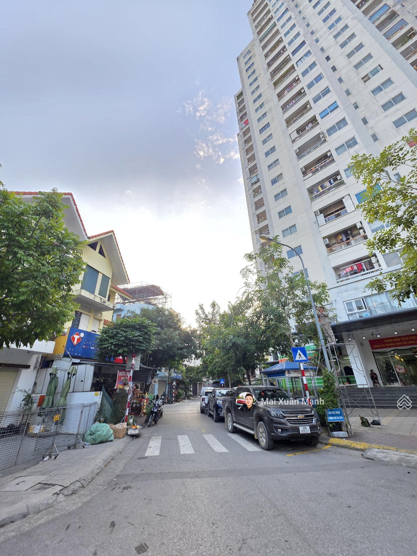 Bán liền kề view chung cư Nam La Khê, Hà Đông, ô tô tránh, vỉa hè, kinh doanh