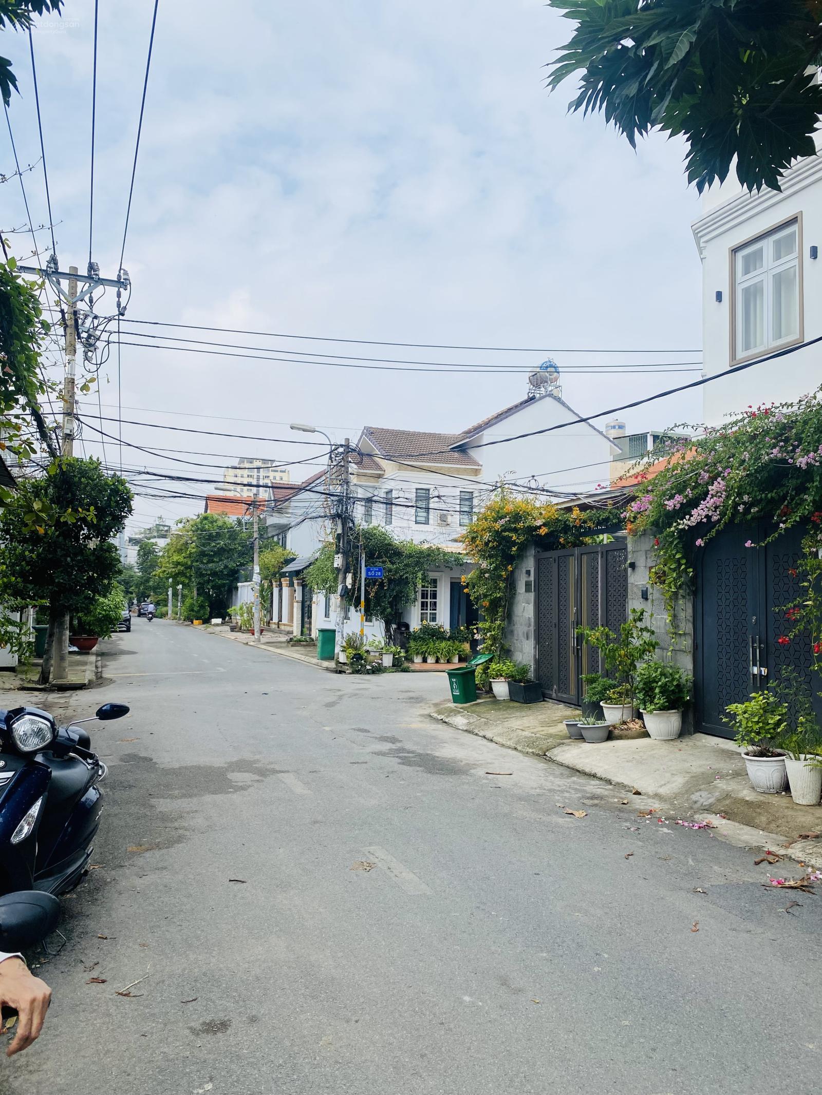 Bán lô đất mặt tiền 144m2 (6x24m) sau lưng GigaMall, Đường 20, Phạm Văn Đồng - nhỉnh 13tỷ