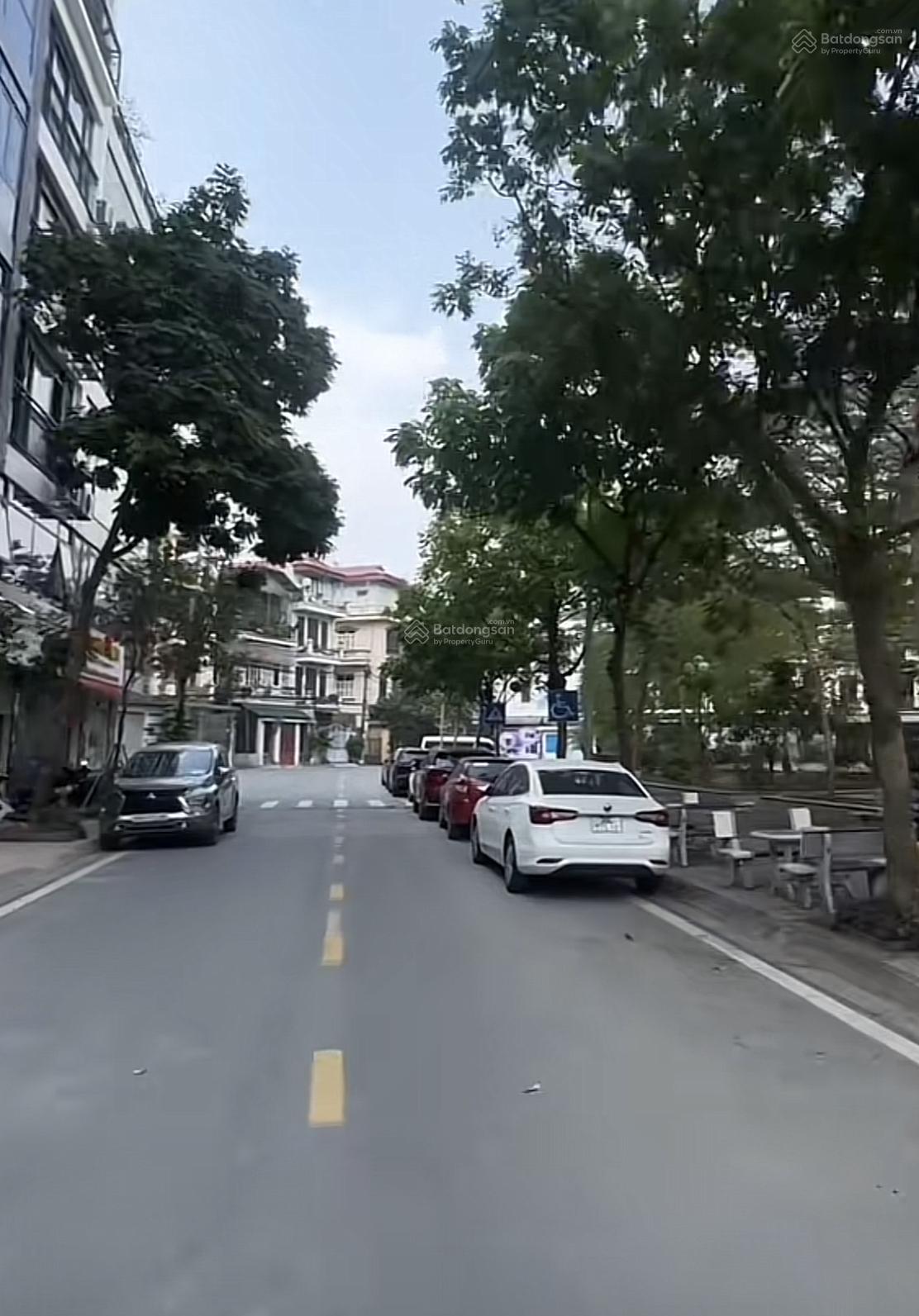 Quan Chức Cấp Cao- Vừa View Hồ Lại Công Viên Trước Nhà- DT 112m2 - MT 6m8- Xây Toà VP 9 Tầng