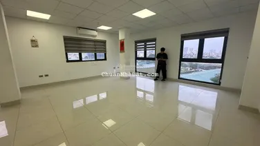 Cho thuê sàn văn phòng Nguyễn Xiển, DT 80m2/tầng, sàn thông đẹp