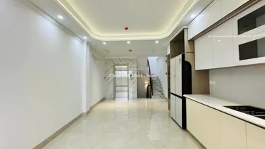 Cực hiếm! Bán gấp nhà xây mới ,thang máy. 40m2*5.5t. Ba bước ra mặt phố. Ở, online. KD đỉnh