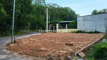 Lô góc đường nhựa, dt 257m, thổ cư 100m - giá 1 tỷ 650 triệu