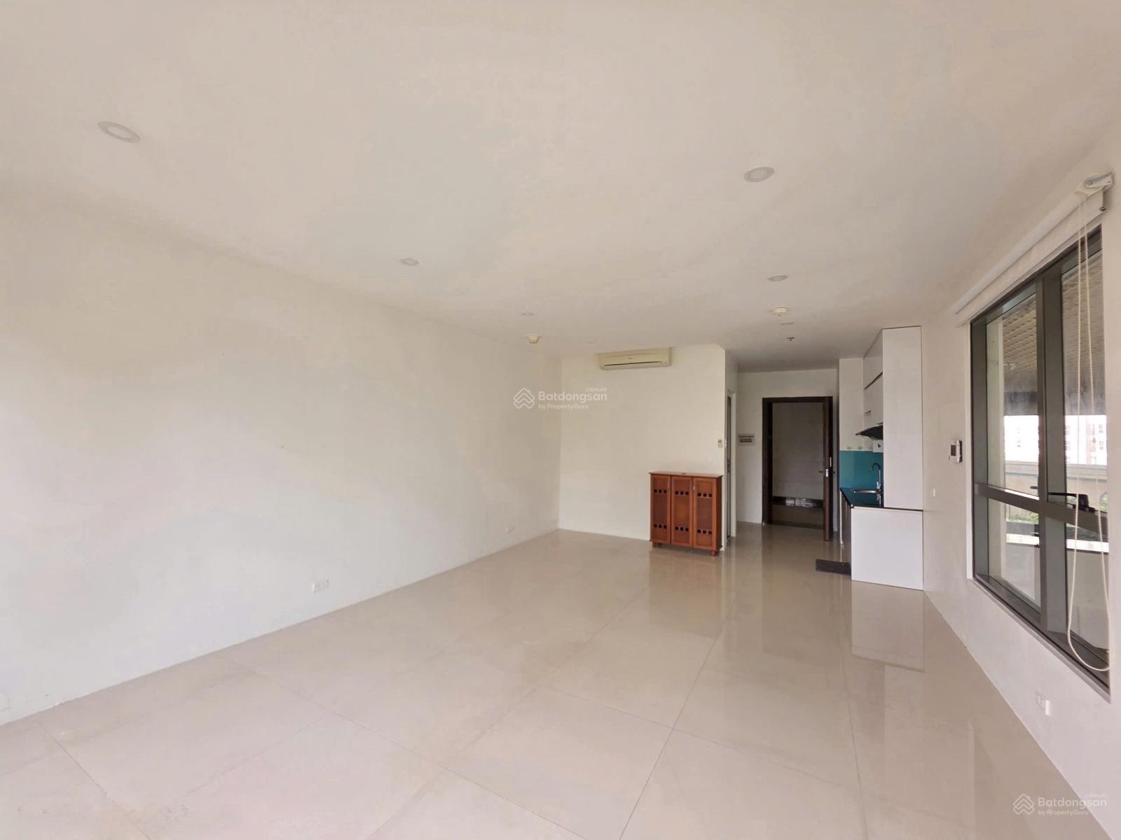 Cho thuê 9.5 triệu/th ở ngay nội thất cơ bản ở hoặc làm văn phòng Garden Gate - Novaland 0932 622 ***