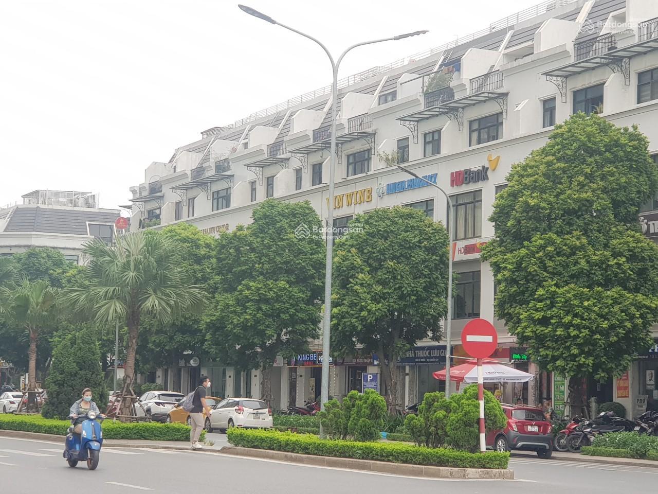 Cho thuê liền kề mặt phố Vinhomes Gardenia Hàm Nghi, Mỹ Đình 100 mét 5 tầng, thang máy mới đẹp