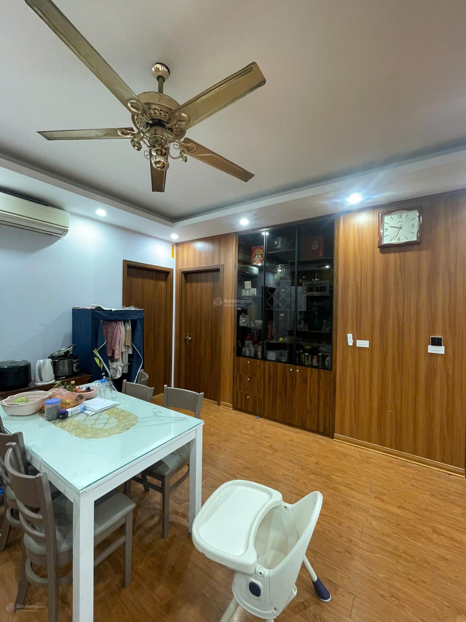 Bán gấp căn hộ 3PN, 2WC, 105m2 tại Usilk City, đường Tố Hữu, Hà Đông, 6,3 tỷ VND