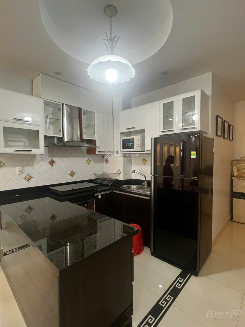 Căn hộ Sky Garden 2 81m2, 2 phòng ngủ, 2 toilets - full nội thất giá 13 triệu/tháng -nhà mới đẹp