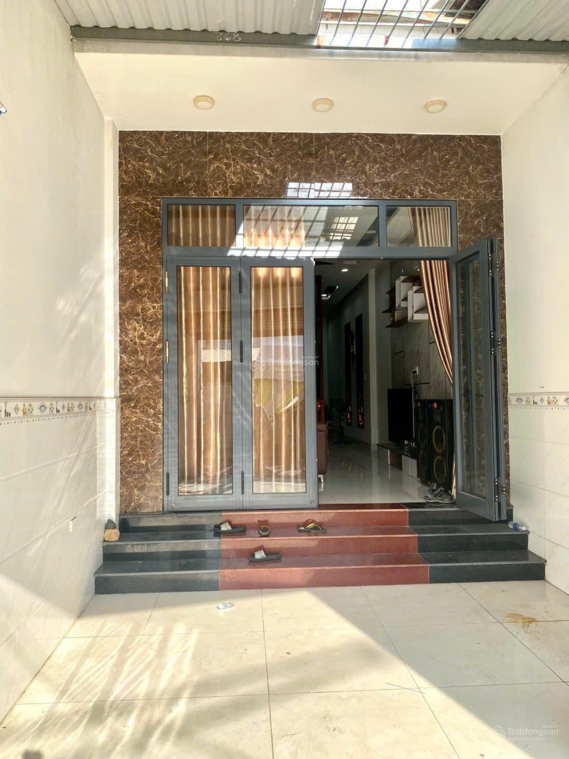 GẤP ! BÁN NHÀ ĐẸP 4 TẦNG ĐƯỜNG 182 TĂNG NHƠN PHÚ A QUẬN 9.