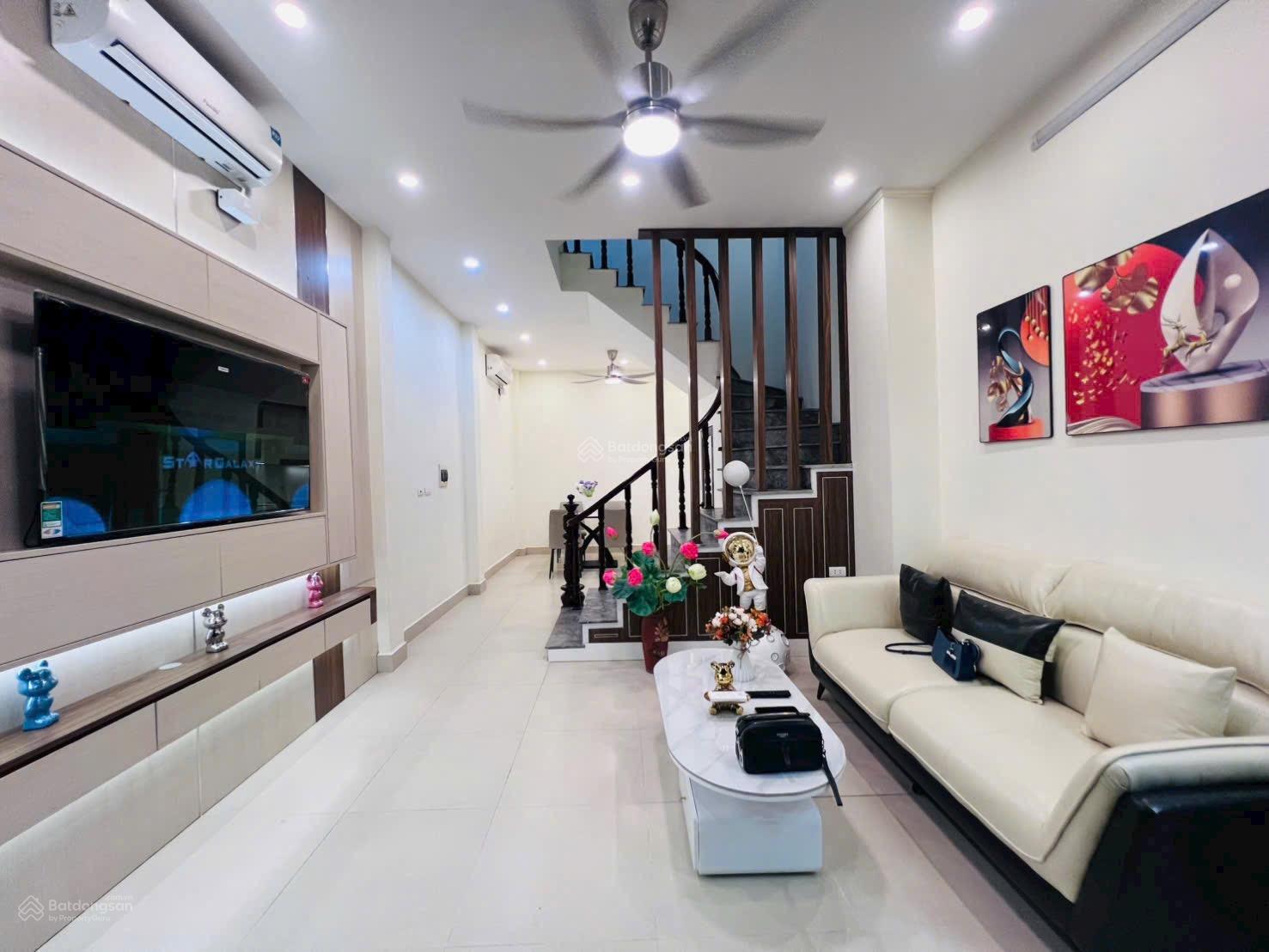 Chính chủ bán nhà phân lô Mỹ Đình - ô tô tránh đỗ ngày đêm. 45m2 x 4T - MT 4,1m - giá 13,8 tỷ