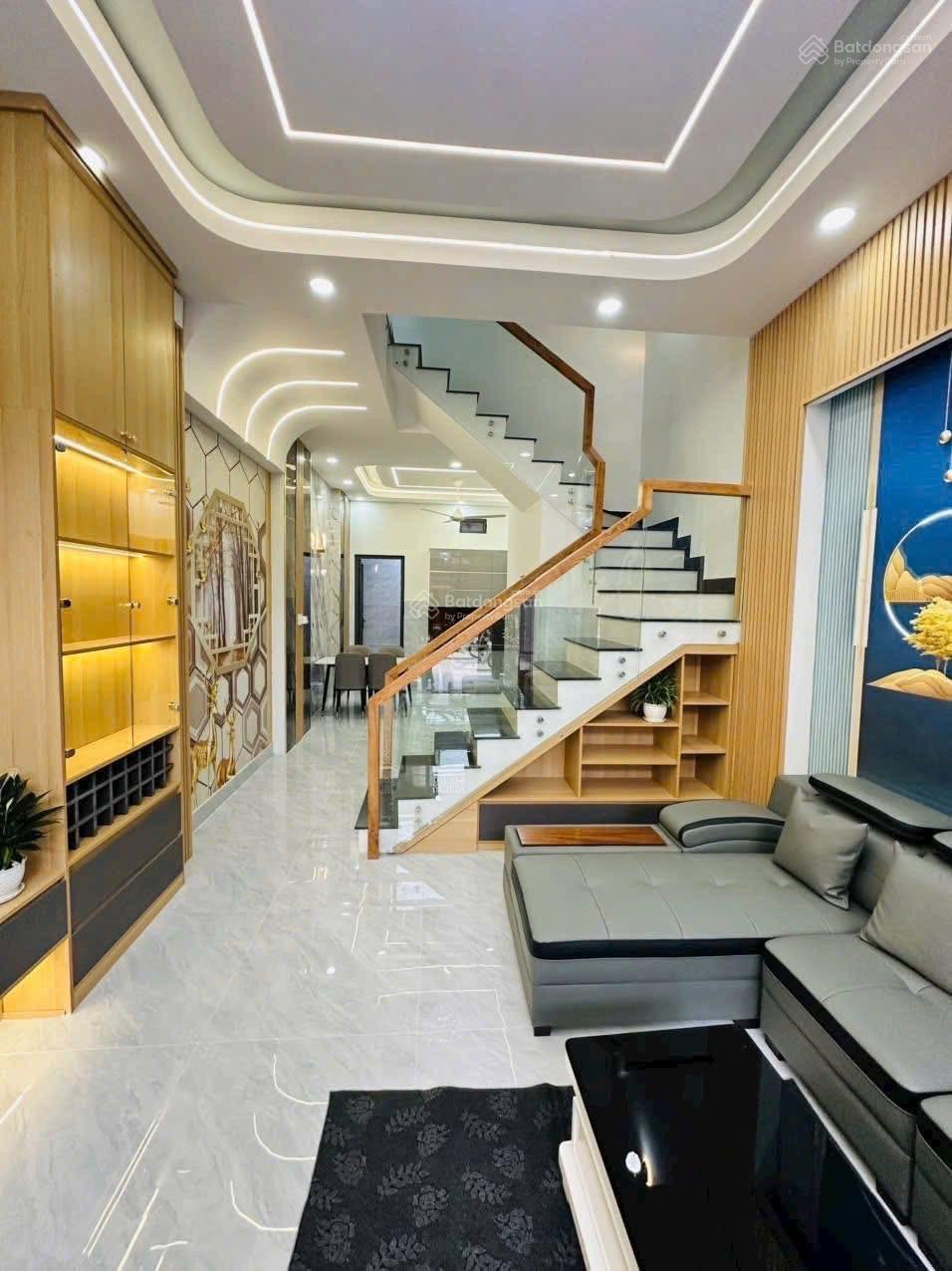 Hạ gấp 300tr nhà 1trệt 2lầu 1tum, đường 160 LXO, TNPA Q9 giá 6.6tỷ (giá cũ 6.9tỷ) SHR sàn 160m2