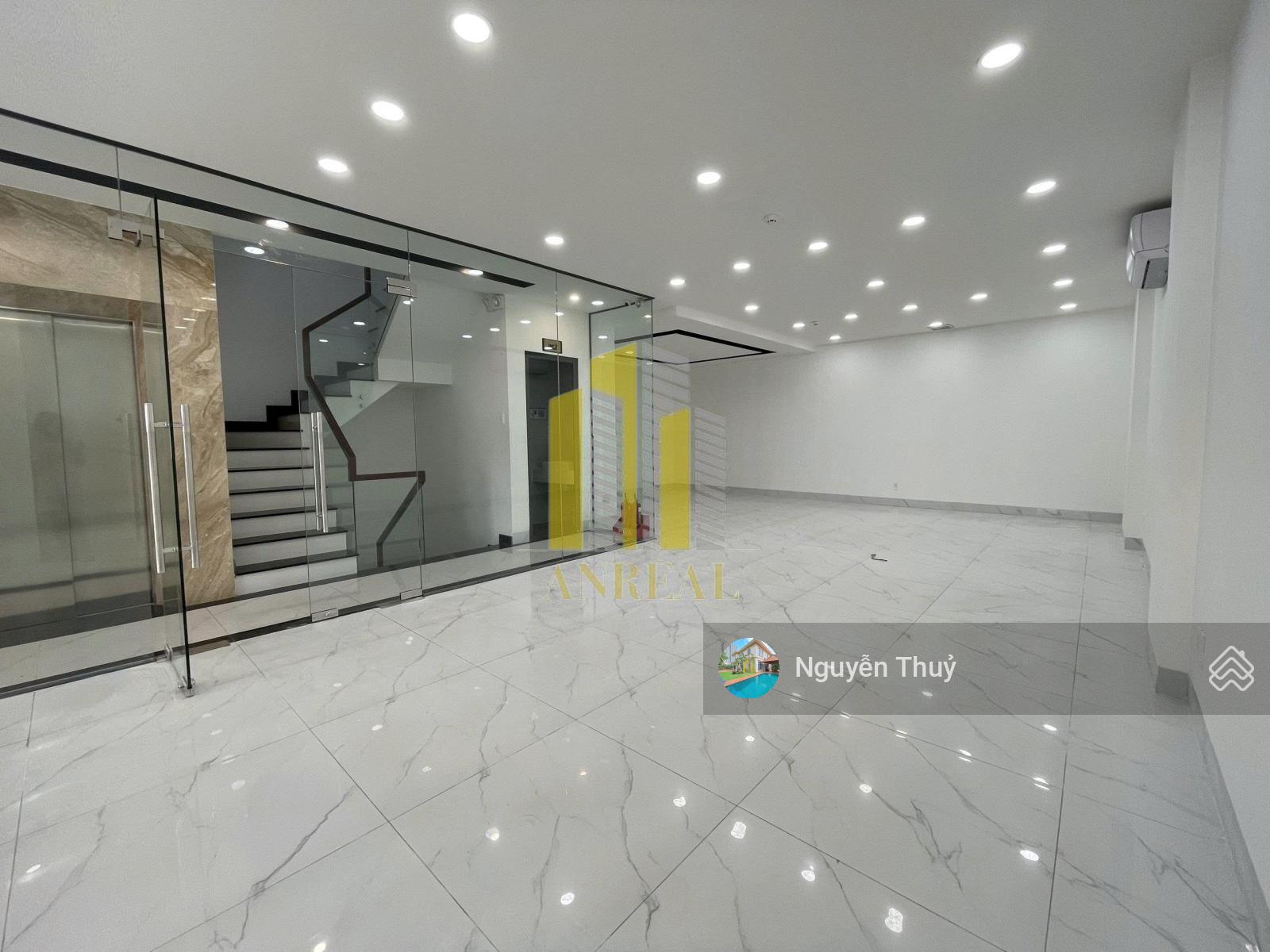 Văn phòng cho thuê hiện đại 135m2 giá 28 triệu