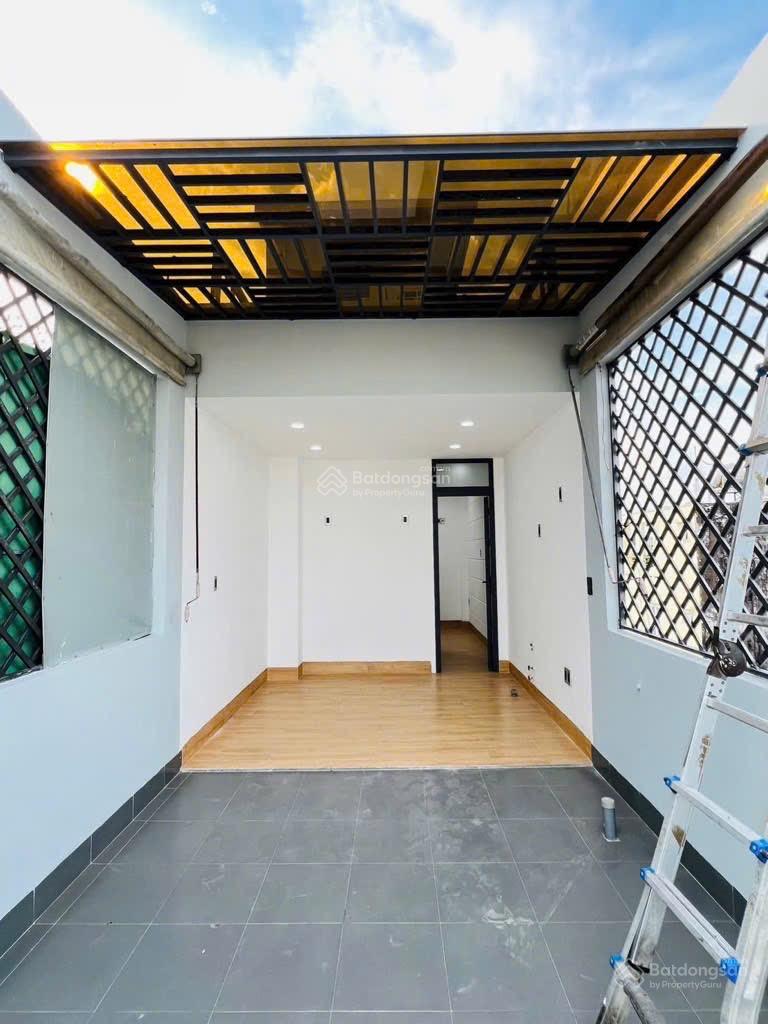 Bán nhà Cách Mạng Tháng Tám Quận 3 - HXH - 5 tầng - có thang máy - 8.99 tỷ Bán nhà Cách Mạng Tháng Tám Quận 3 - HXH - 5 tầng - có thang máy - 8.99 tỷ