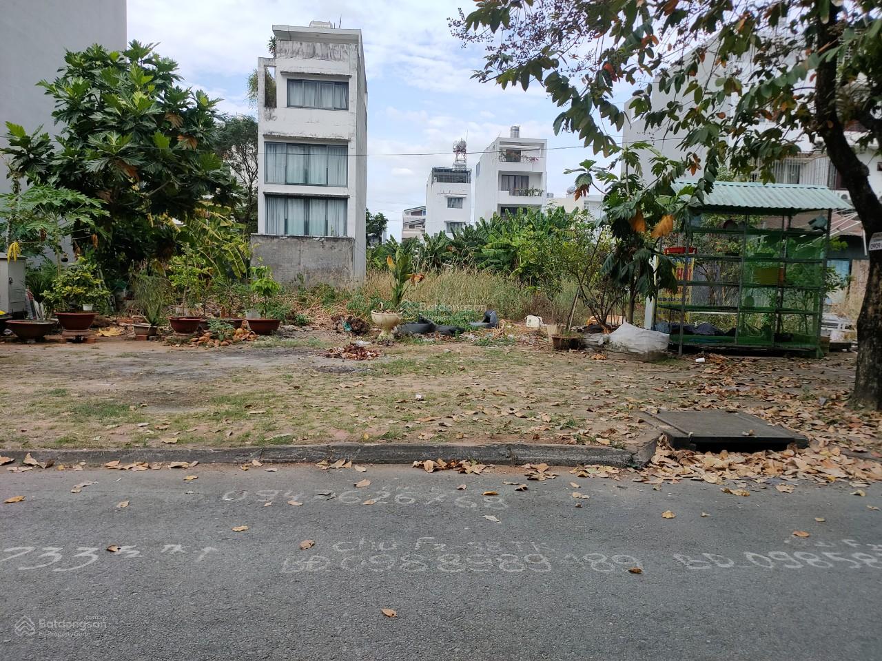 Bán đất Thế Kỷ 21 diện tích 5x20.5 giá 200tr/m2 trung tâm hành chính Q. 2 cũ